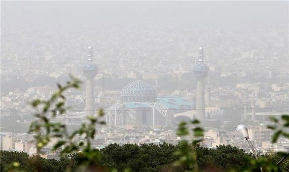 گرد و غبار شرق دید اصفهان را گرفت