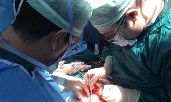 انجام عمل جراحی قلبِ باز همزمان 2 دریچه قلب در کاشان