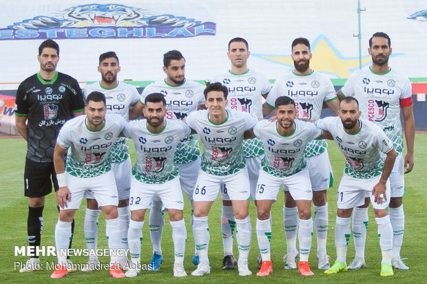 برد یک نیمه ای ذوب آهن روی اشتباه دروازه بان پرسپولیس