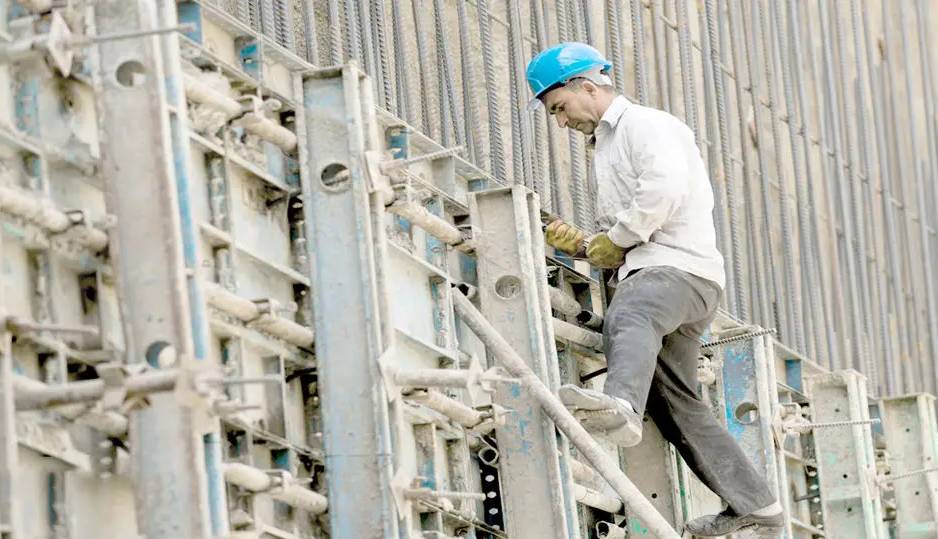 کارگران افغانستانی؛ زندگی‌های پنهانی، تعرفه‌های چندبرابری