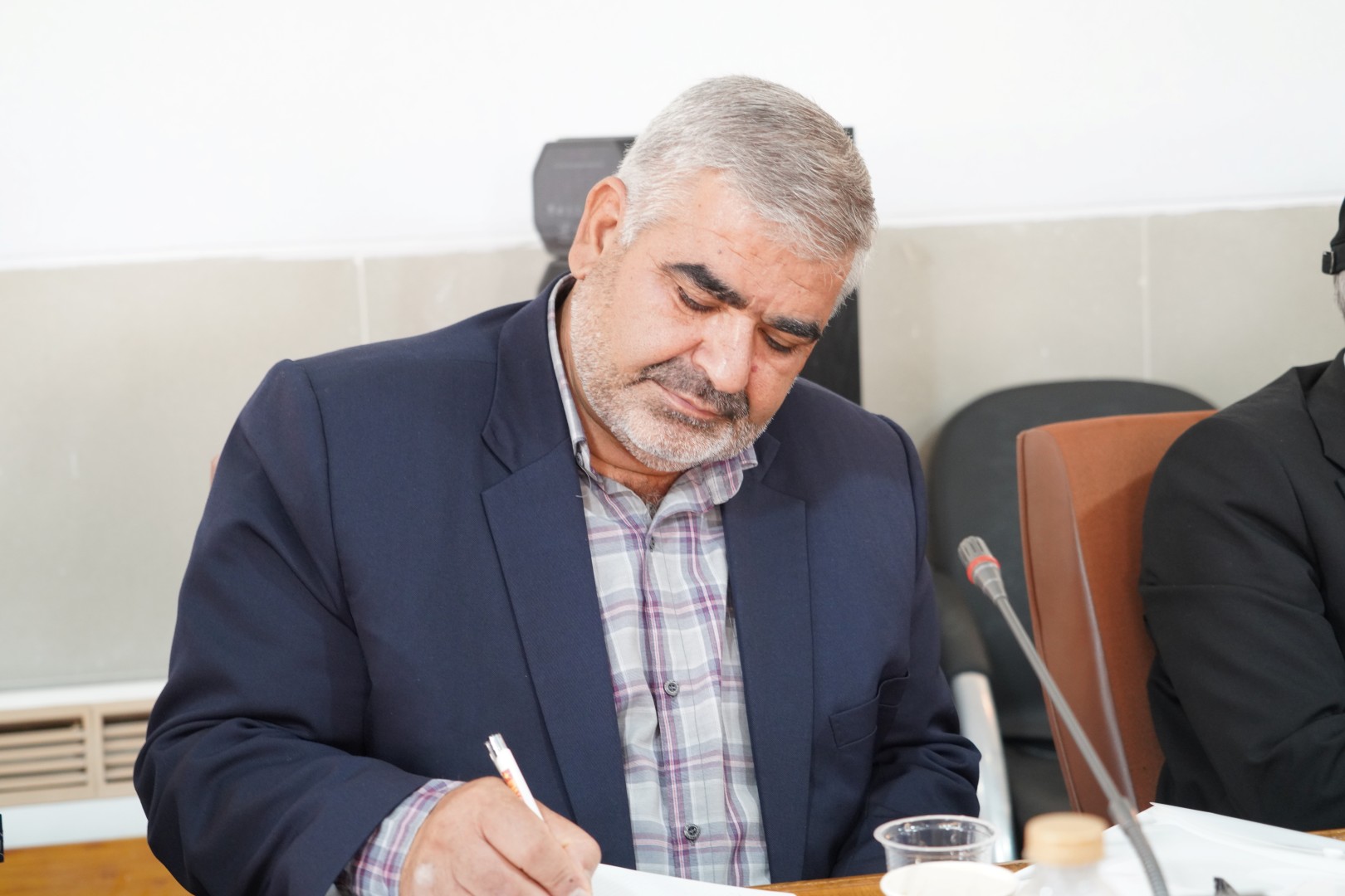 تجهیز و هوشمندسازی مدارس زواره با مشارکت مردمی