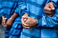 دستبند پلیس بر دستان کلاهبردار ۵۰ میلیاردی