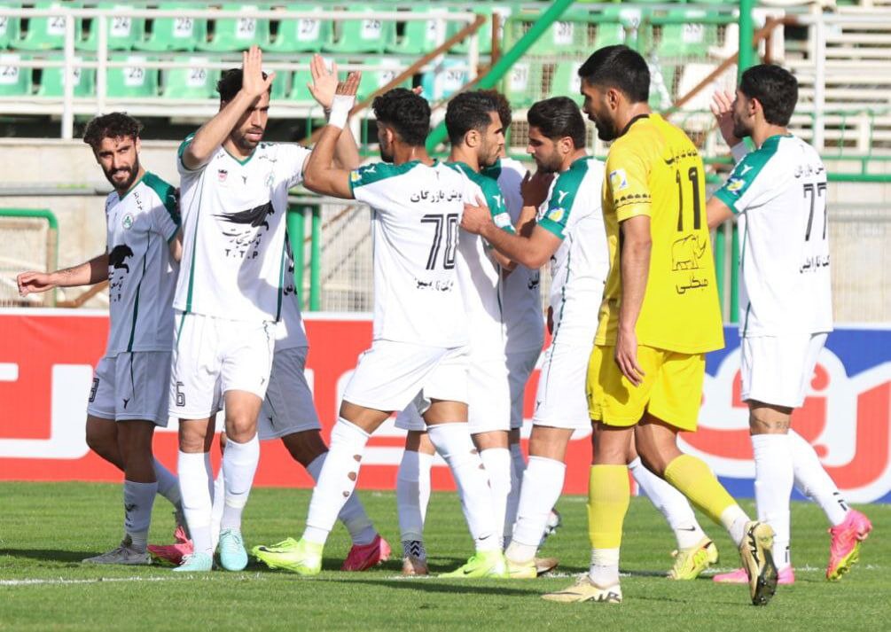 طلسم ناکامی‌های ذوب‌آهن با سرمربی جدید شکست؛ فرار گاندوها از قعر جدول