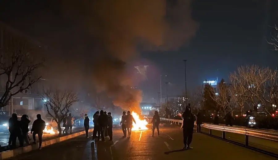 سرمقاله خراسان/ نبرد بر سر مرجعیت روایت بحران