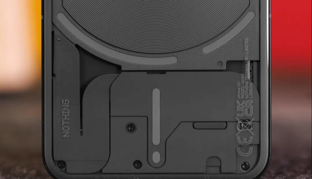 ناتینگ یک روز پس از اپل مراسم جدید برگزار می‌کند