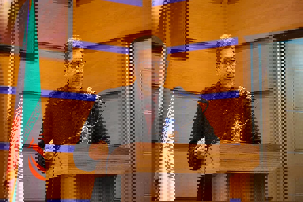 استاندار اصفهان: ارتش با خدمت‌رسانی از دل‌های مردم صیانت می‌کند