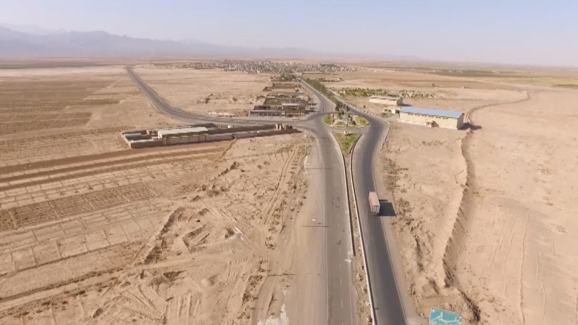 آغاز طرح پخش سیلاب در آران و بیدگل