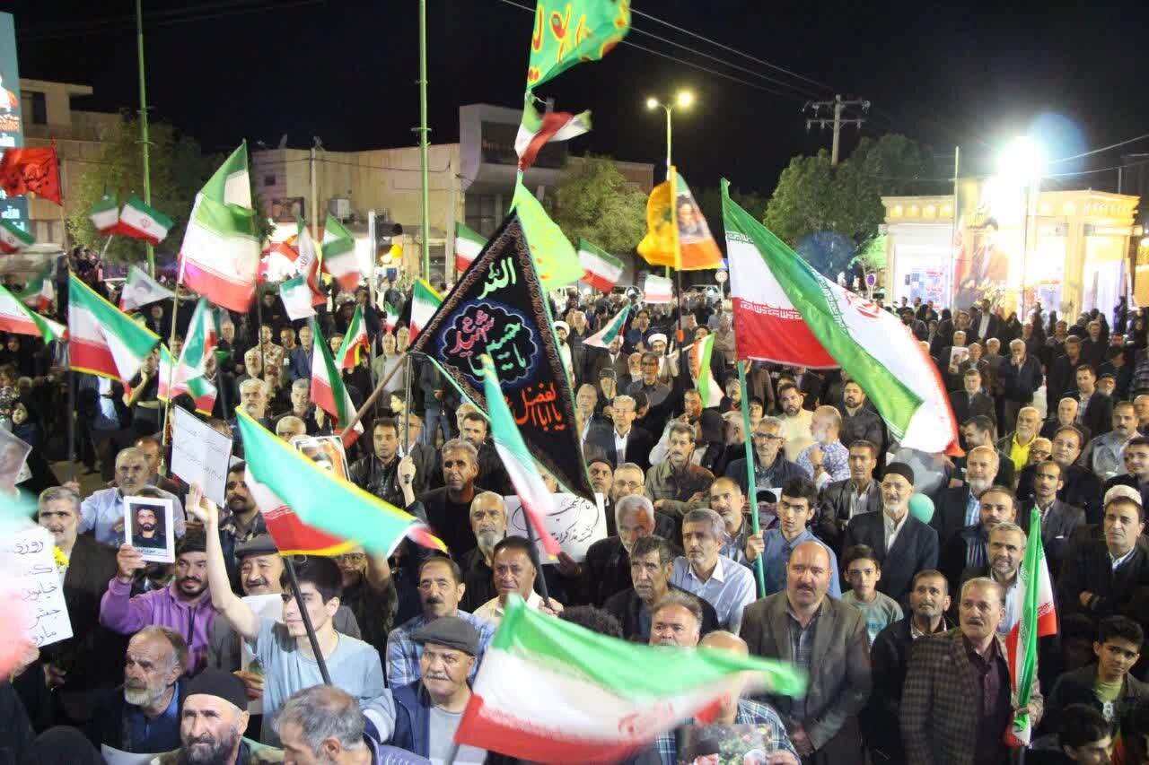 هشتاد و ششمین شب تجمع با یاد شهدای میناب در اردستان