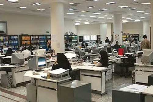 تکلیف حضور کارکنان پس از ساعت ۱۳ در ادارات دولتی چه شد؟