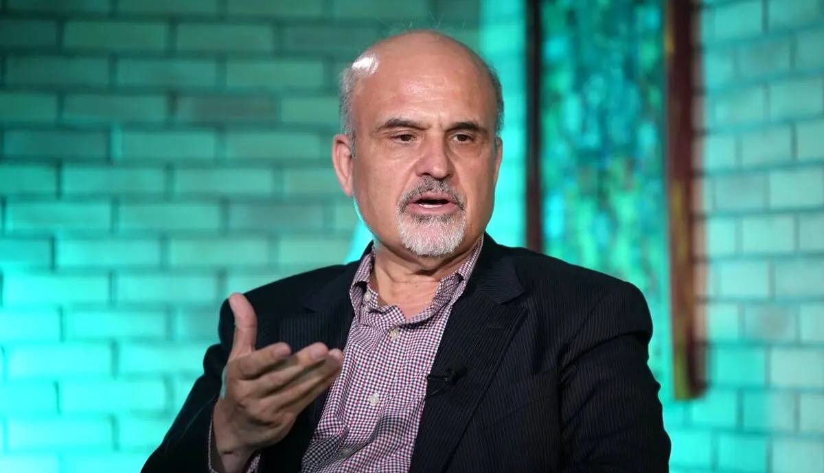 استاد دانشگاه تهران: سلطنت طلبان نیروی ریشه دار و ملی در ایران نیستند