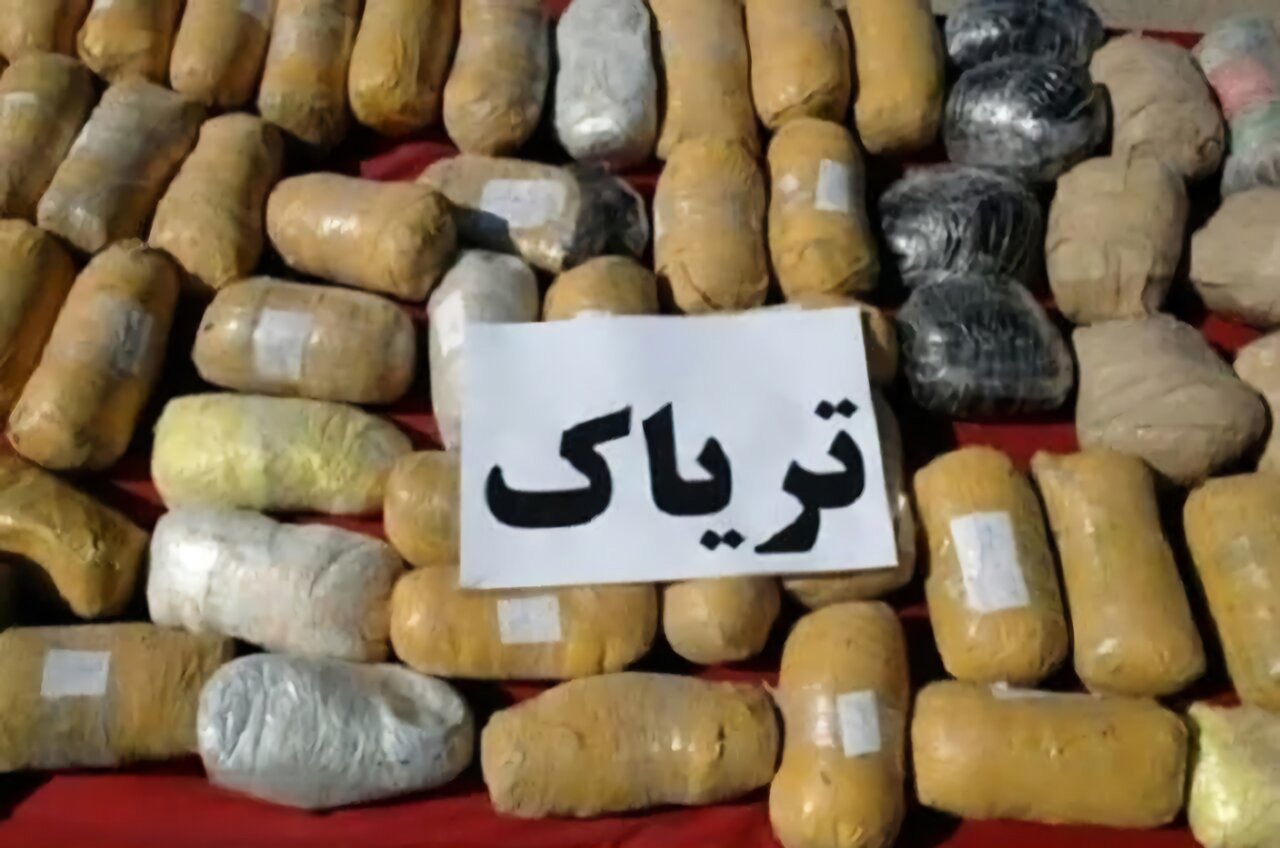 ۶۱ کیلو تریاک در نائین کشف شد؛ دستگیری ۳ قاچاقچی مواد مخدر