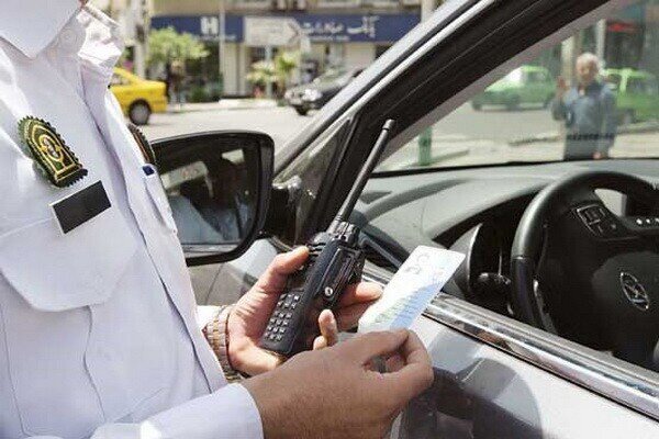 توقیف خودرویی با سرعت ۱۹۰ کیلومتر در آزادراه اصفهان–نطنز