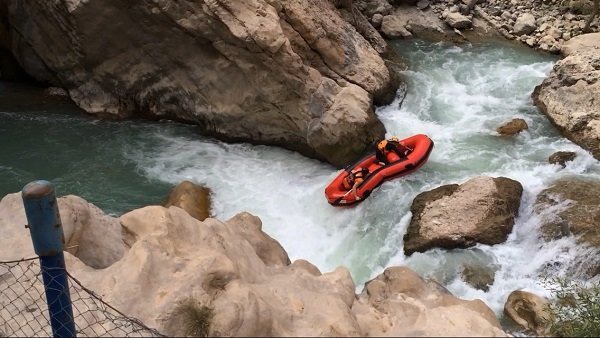 ۲ گردشگر مفقود شده در «آب‌ملخ» به آغوش خانواده بازگشتند