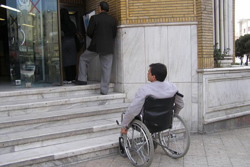 اختلاف بر سر مناسب‌سازی معابر در فریدن؛ بهزیستی: شهر ناامن است