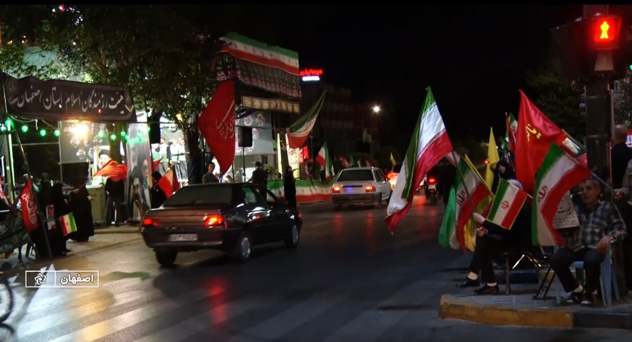 مردم این دیار پای آرمان‌های خود ایستانده‌اند