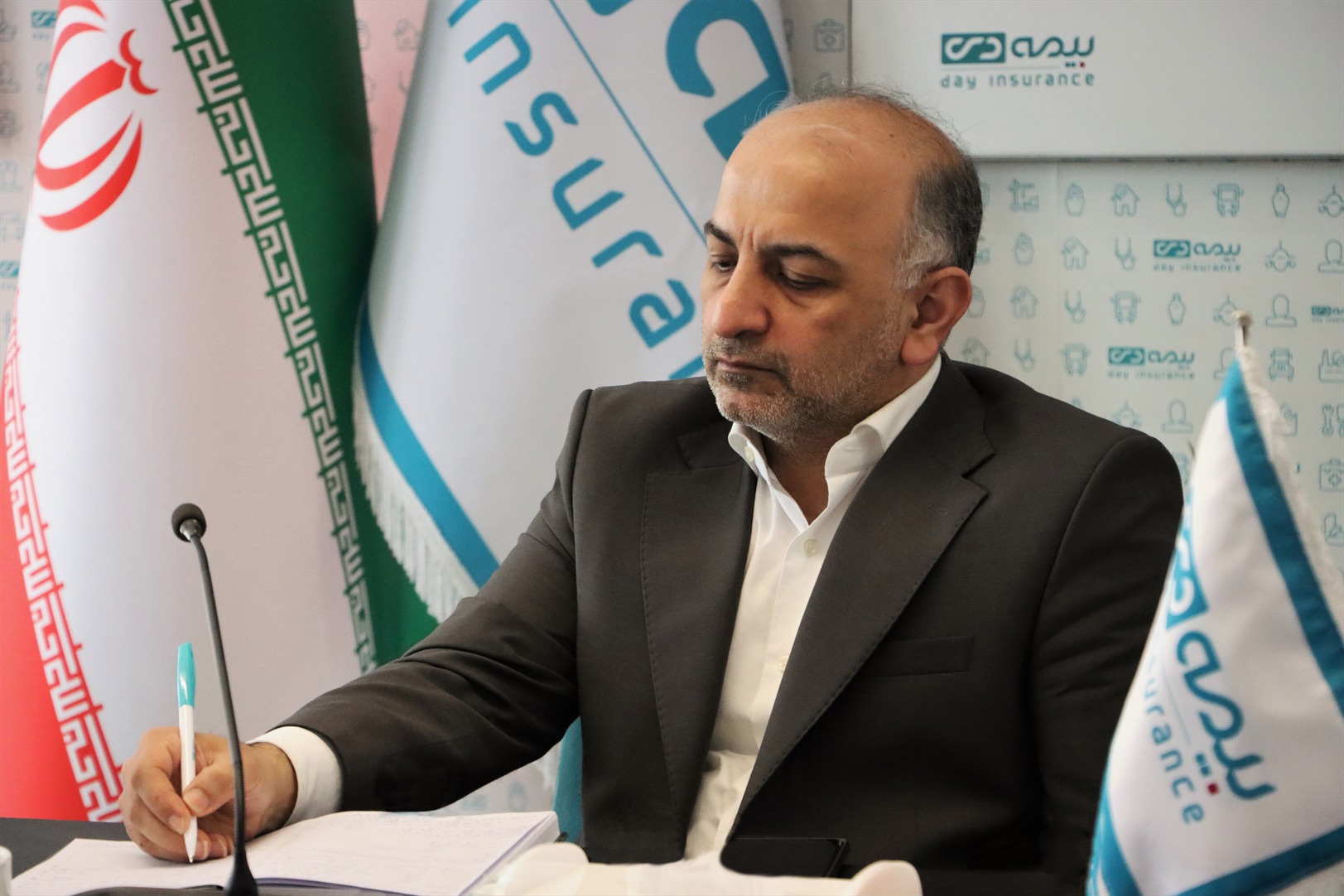 پیام تبریک مدیرعامل شرکت بیمه دی به مناسبت روز خبرنگار: خبرنگاران متعهد، سفیران آگاهی و جهادگران تبیین هستند