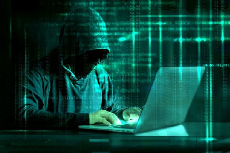 مسدود کردن پول‌های حاصل از کلاهبرداری در اصفهان