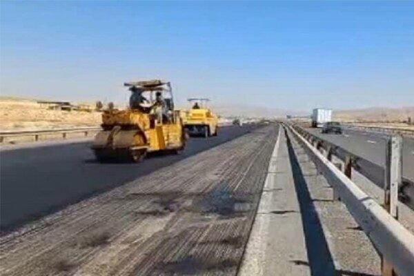 روکش آسفالت محور روستایی در نایین
