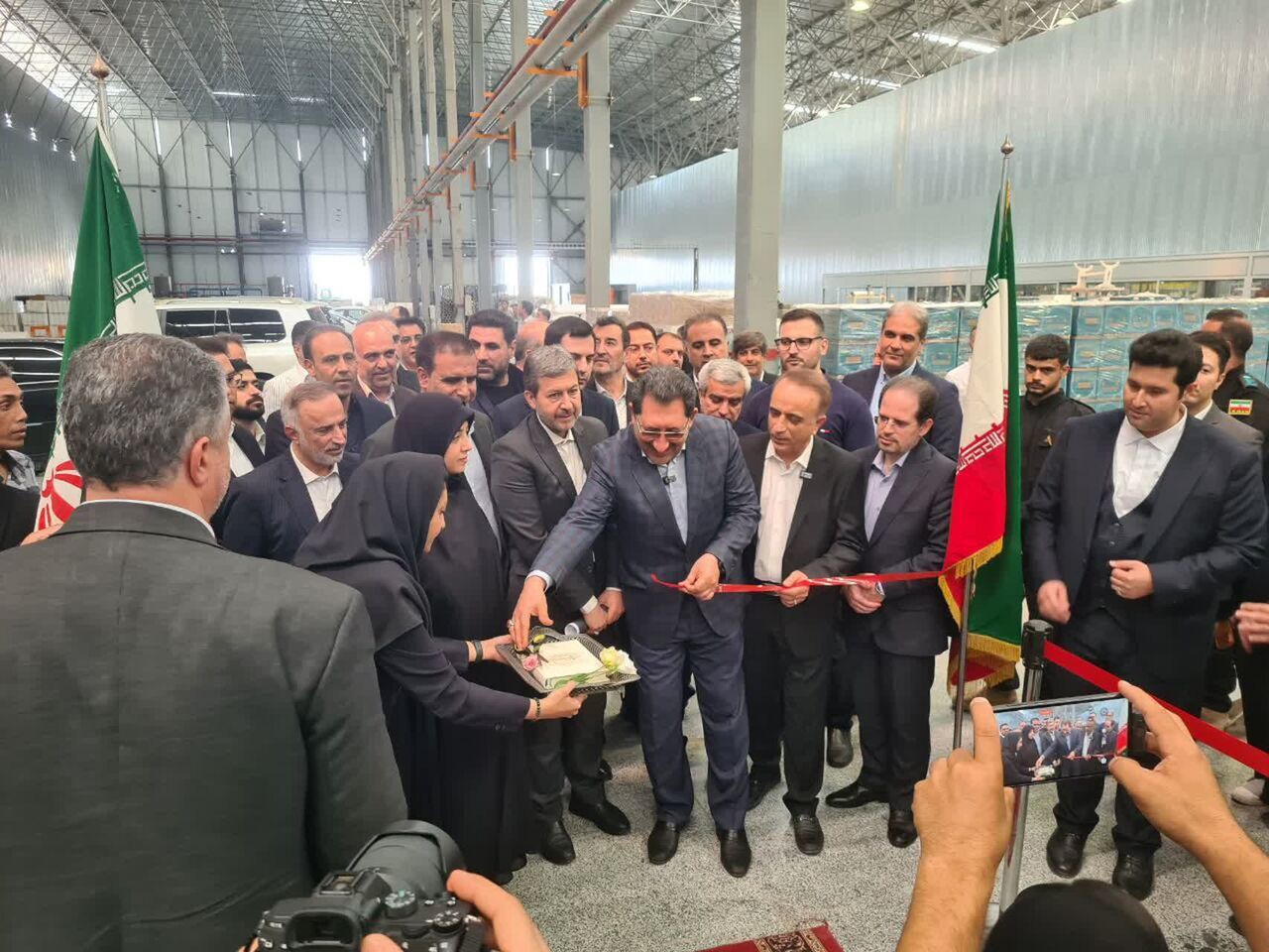 افتتاح واحدِ دانش بنیانِ تولید انواع پلیمر در مبارکه