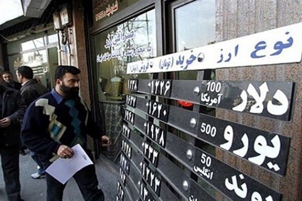 دشمن از مشکلات معیشتی برای ایجاد التهاب در جامعه استفاده می‌کند