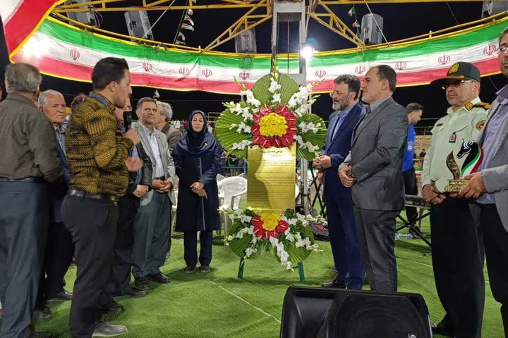 رونمایی از گواهینامه رویداد جشنواره گردشگری و اسب‌سواری در نطنز