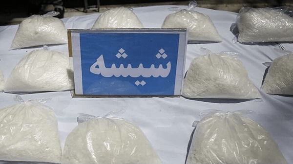 ناکامی قاچاقچیان در انتقال ۱۳ کیلوگرم شیشه در اصفهان
