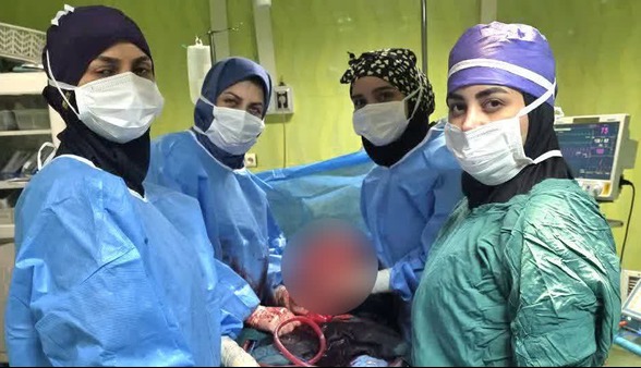 خارج‌سازی توده ۲.۵ کیلوگرمی از شکم بانوی ۴۲ ساله در کاشان