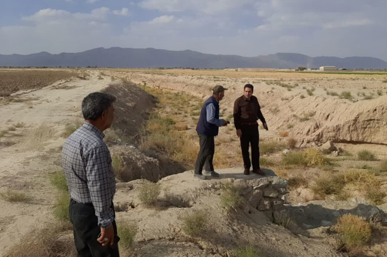 تأکید بخشدار گلپایگان بر ارتقای ایمنی و پایداری منابع آب در روستاها