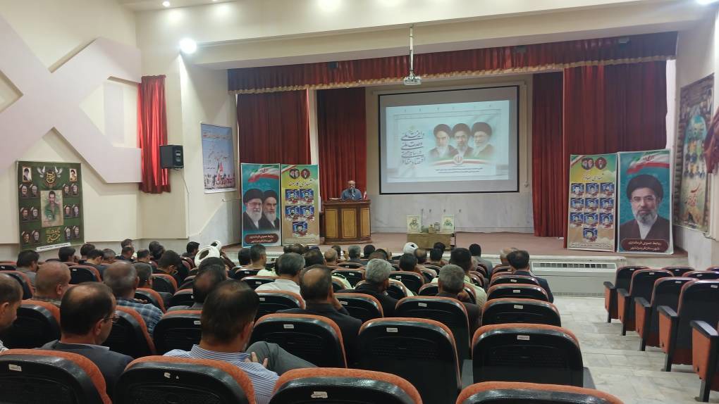 برگزاری یادواره شهدای کارمند و جهادگر فریدونشهر