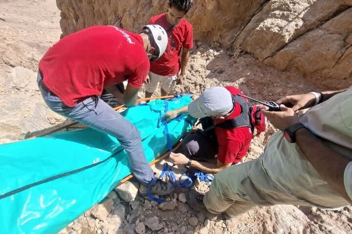 فوت جوانی در حادثه سقوط از کوه صفه اصفهان