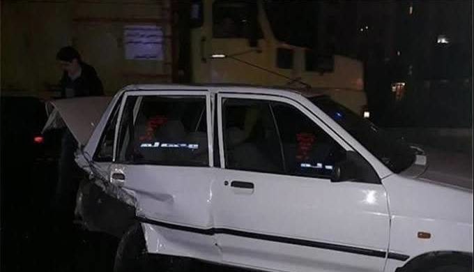 برخورد پراید و دنا در جاده تفرش؛ ۵ مصدوم به بیمارستان منتقل شدند