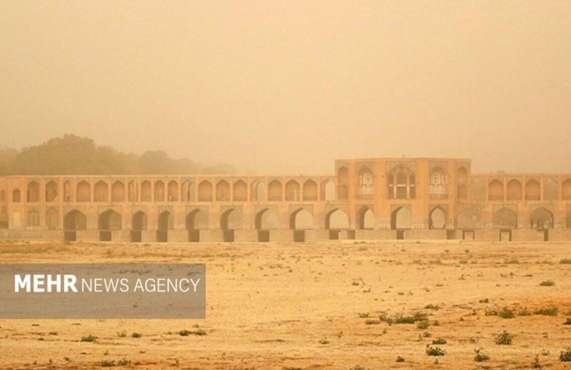 بستر زاینده‌رود کانون فرسایش بادی؛ غلظت کادمیوم بسیار بالاست