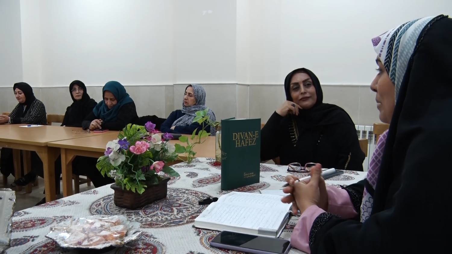 از برگزاری  شب شعر در کاشان تا واکسیناسیون دام در  فریدونشهر
