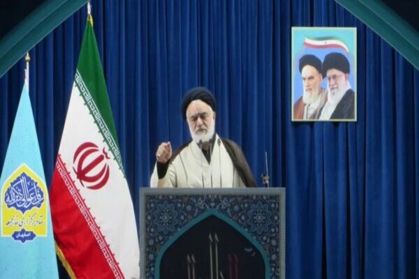 مهدوی: مسئولان برای مهار فشارهای معیشتی مردم جدی‌تر عمل کنند
