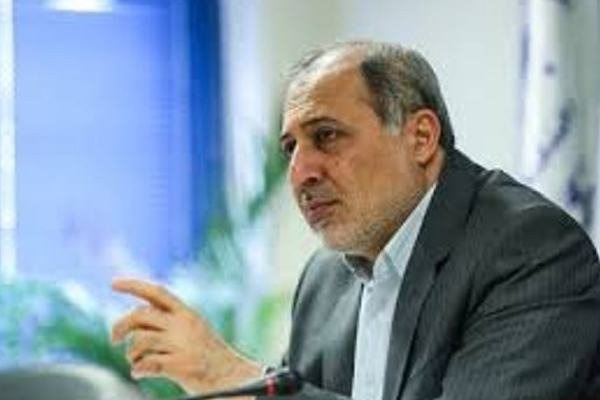 وجود کرم در غذای دانشگاه کاشان؛ نارضایتی دانشجو را باید به رسمیت شناخت