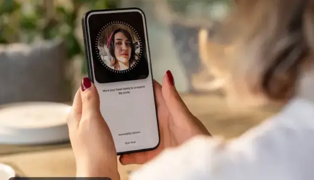 آپدیت جدید آیفون حالت Dual Capture را به تماس‌های گروهی فیس‌تایم اضافه کرد
